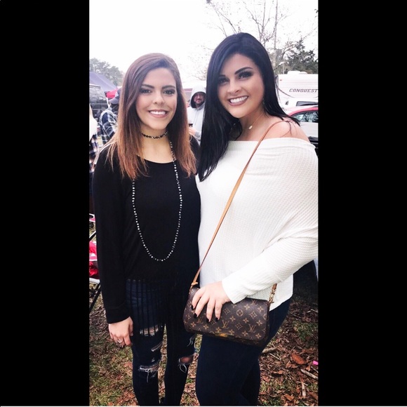 Meet your Posher, Avery - Picture 1 of 1